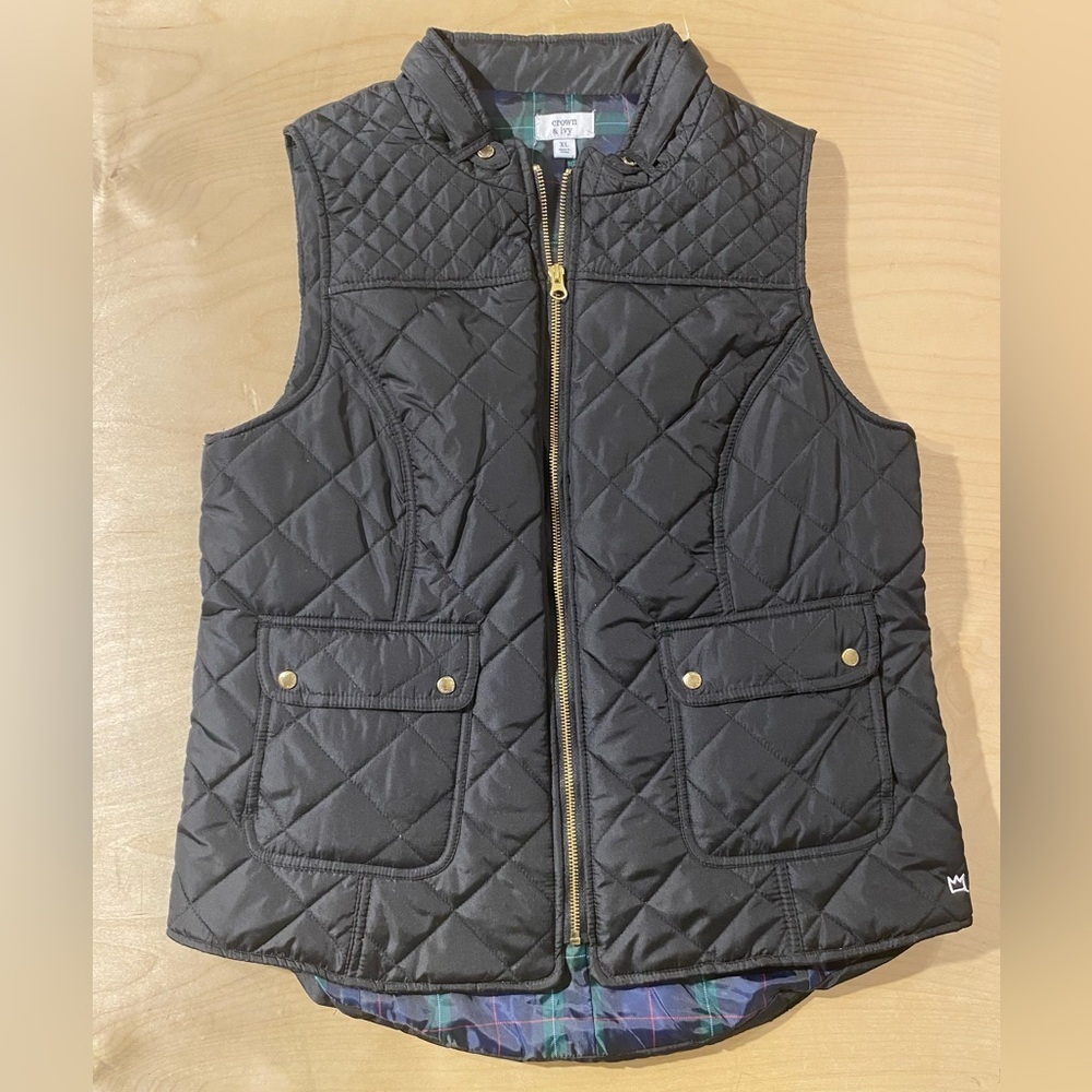 Crown & Ivy Black Quilted Vest with Gold Zipper XL (QL)